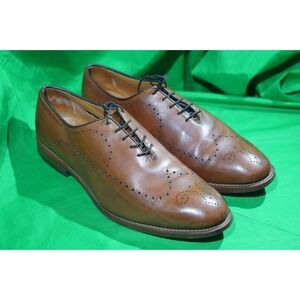 Allen Edmonds Mens Fairfax Oxford Size 9.5 D Walnut Wholecut Brogue Dress Shoe